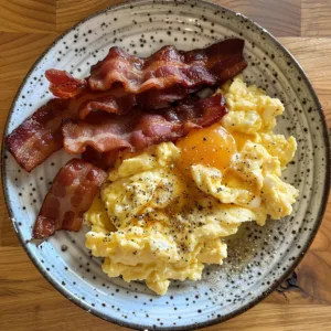 Classic Scrambled Eggs & Bacon – 30 MIN & EASY